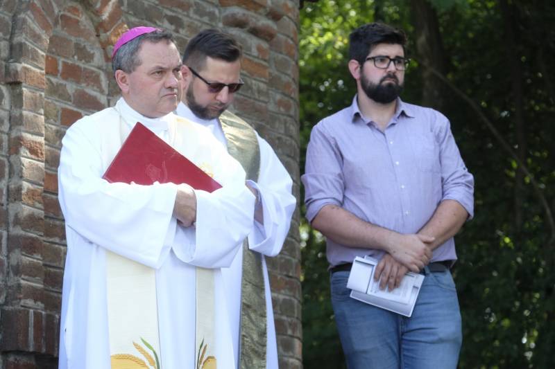 2021.06.30_Gödre felújított kálvária (37).JPG